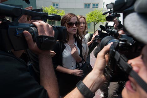 Blink Ring (The Bling Ring), red. Sofia Coppola