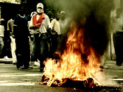 Duhovi Cité Soleila (Ghosts of Cité Soleil), red. Asger Leth, Miloš Lončarević