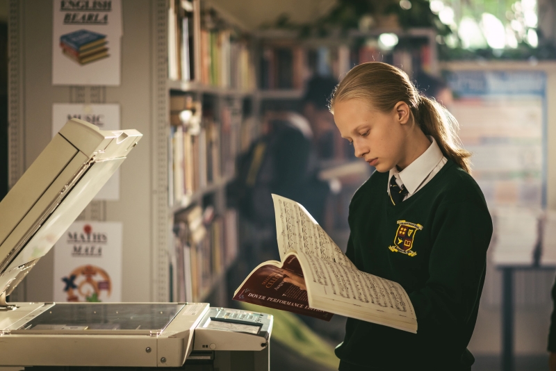 <em>Dvorac</em> (<em>Pilis / The Castle</em>), red. Lina Lužyte