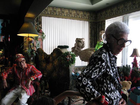 Iris: Kraljica stila (Iris), red. Albert Maysles