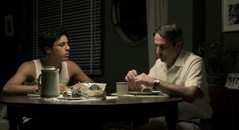 Izdaleka (Desede allá), red. Lorenzo Vigas