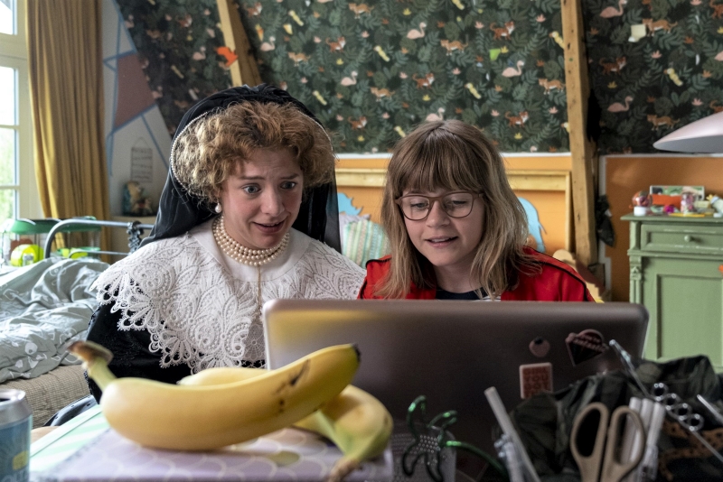 <em>Jackie i Oopjen</em> (<em>Jackie en Oopjen</em>), red. Annemarie van de Mond