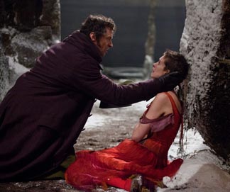 Jadnici (Les Misérables), red. Tom Hooper