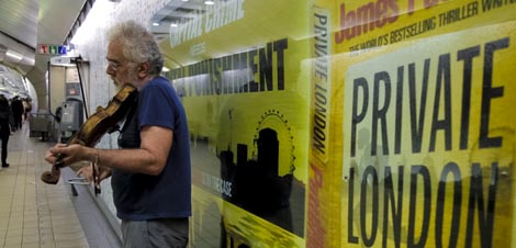 Katastrojka (Catastroika), red. Aris Chatzistefanou, Katerine Kitidi