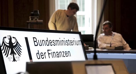 Katastrojka (Catastroika), red. Aris Chatzistefanou, Katerine Kitidi