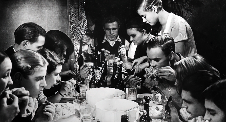 <em>Kuhle Wampe oder: Wem gehört die Welt?</em>, red. Slatan Dudow, Njemačka, 1932.