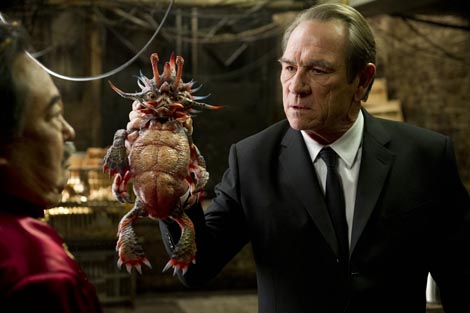 Ljudi u crnom 3 (Men in Black 3), red. Barry Sonnenfeld