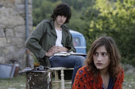 10. Human Rights Film Festival, festivala filma o ljudskim pravima, Zagreb, 8. – 14. prosinca 2012.; Rijeja, 12. – 16. prosinca 2012.: Nakon maja (Après mai), red. Olivier Assayas