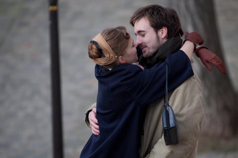 Ruže na kredit (Roses à crédit), red. Amos Gitai