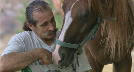 Selo jednog čovjeka (Semaan bil day ia, 2008), red. Simon El Habre