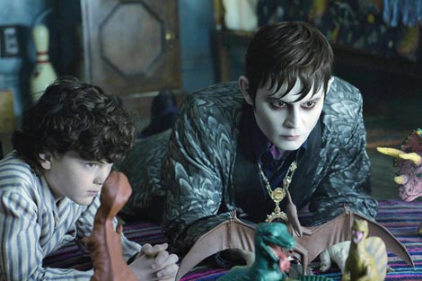 Sjene tame (Dark Shadows), red. Tim Burton