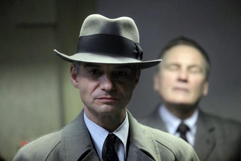 U sjeni (Ve stinu), red. David Ondřiček