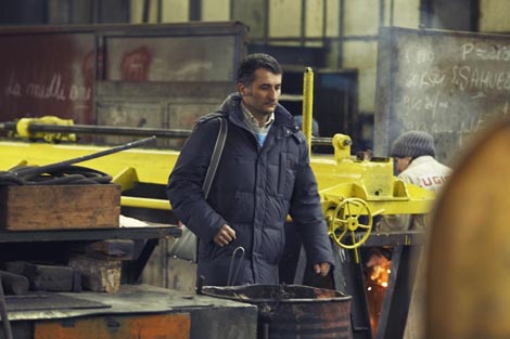 Zora (Aurora), red. Cristi Puiu